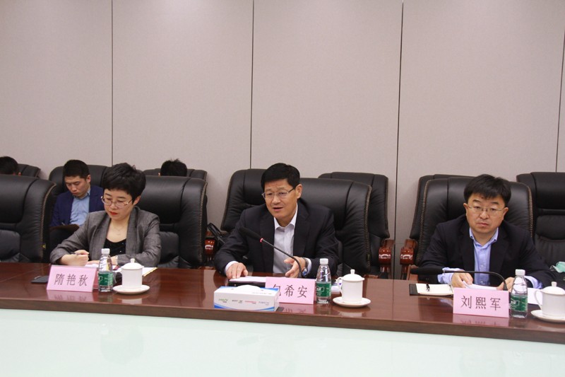 1591166101862791PRt4.jpg 市委書記包希安到成山集團(tuán)調(diào)研并現(xiàn)場辦公 (2).jpg